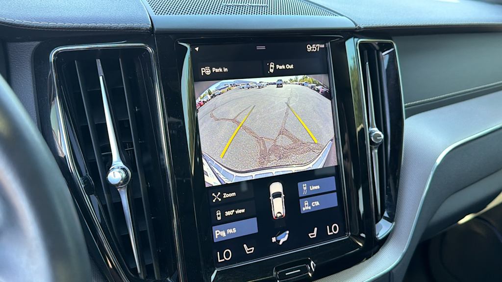 Thumbnail: 2020 Volvo XC60 - 24