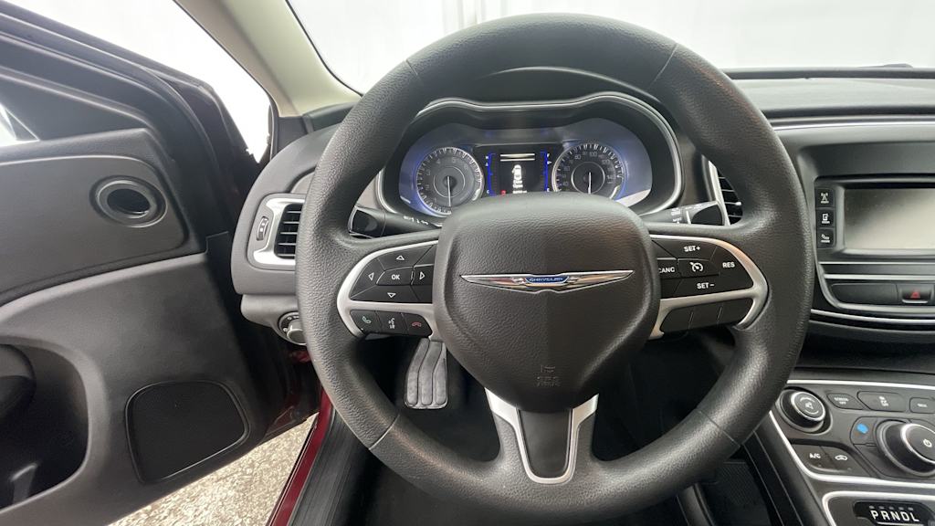 Thumbnail: 2016 Chrysler 200 - 9