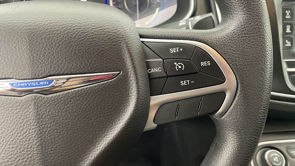 Thumbnail: 2016 Chrysler 200 - 24