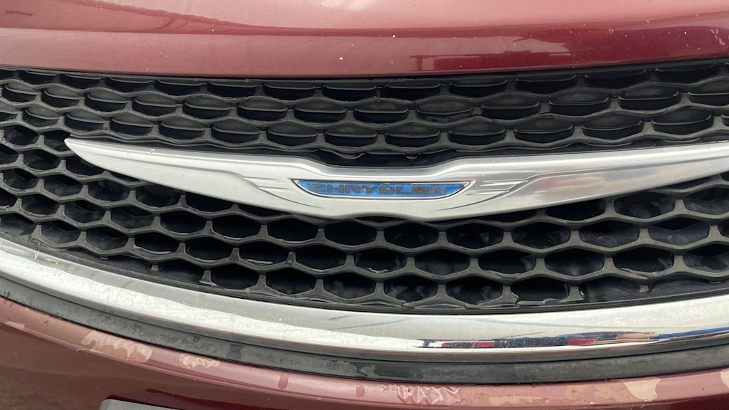 Thumbnail: 2016 Chrysler 200 - 6