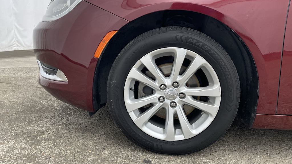 Thumbnail: 2016 Chrysler 200 - 34