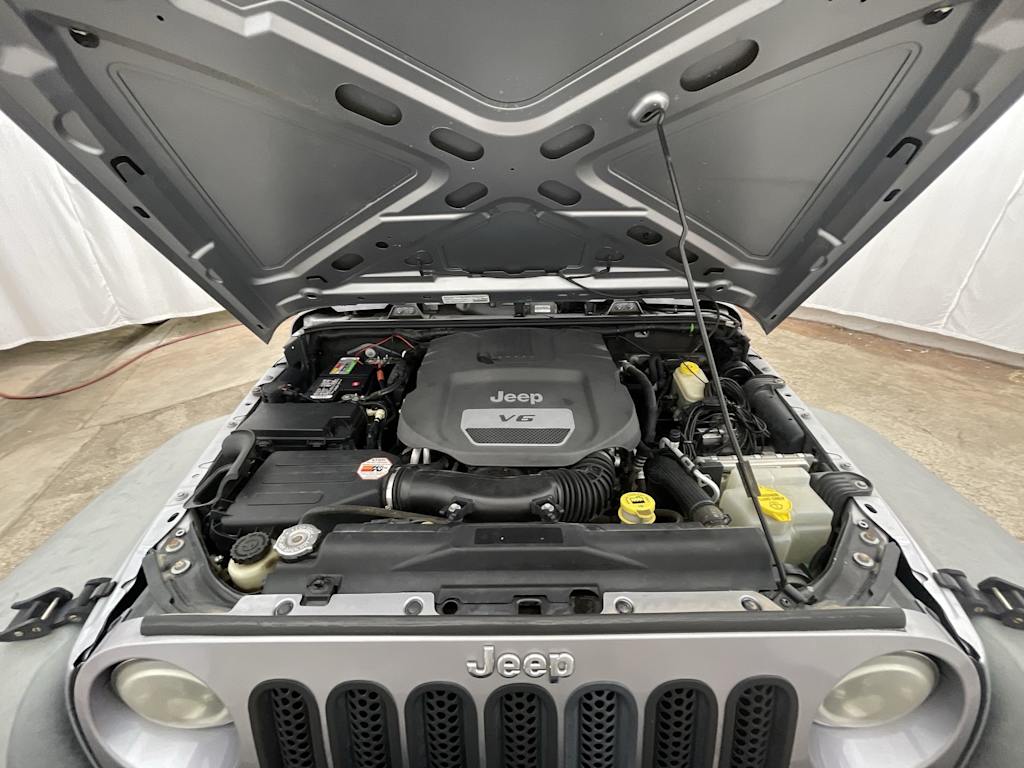 Thumbnail: 2014 Jeep Wrangler - 9