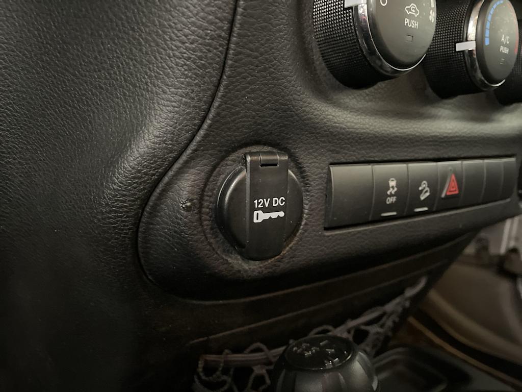Thumbnail: 2014 Jeep Wrangler - 29