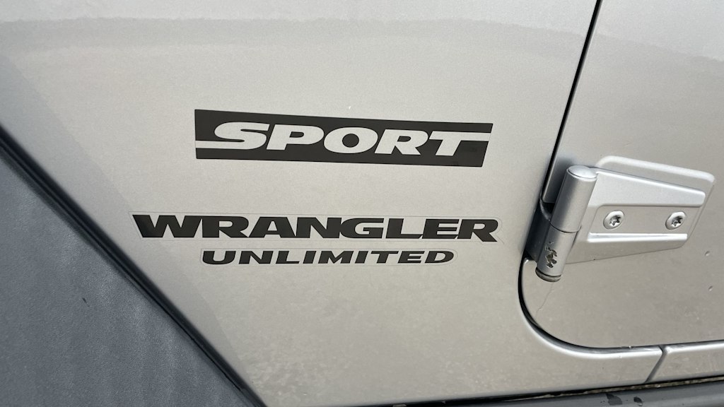 2017 Jeep Wrangler Unlimited Sport 8
