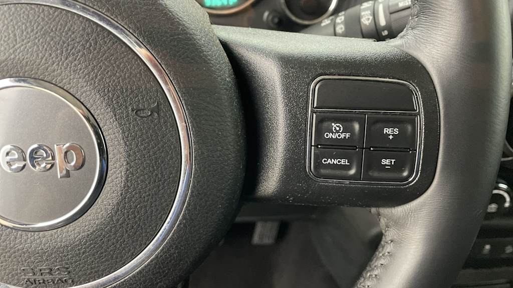 2017 Jeep Wrangler Unlimited Sport 27
