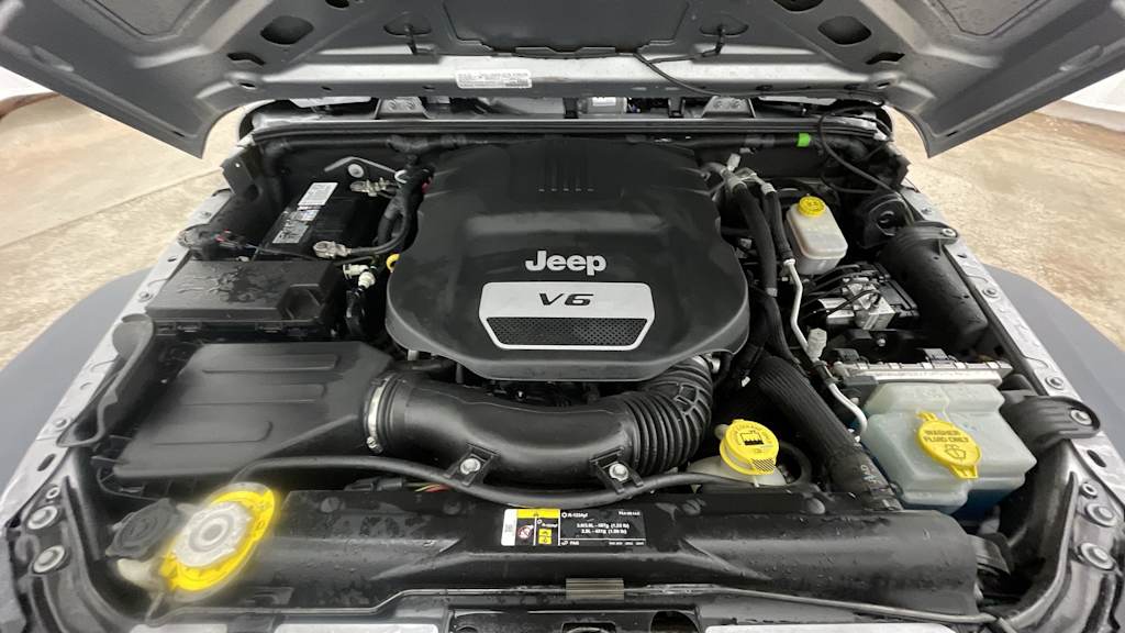 2017 Jeep Wrangler Unlimited Sport 10