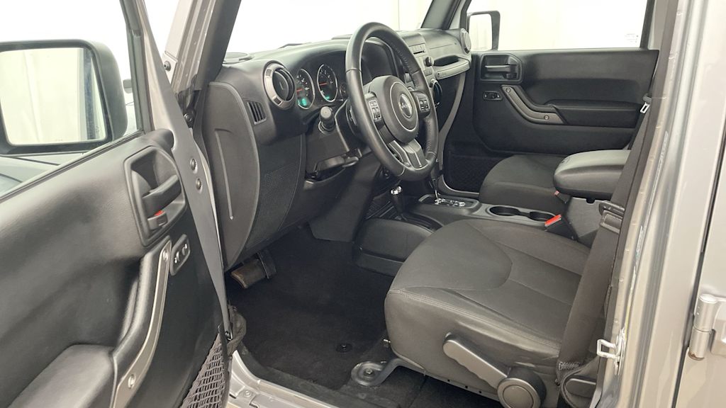 2017 Jeep Wrangler Unlimited Sport 12
