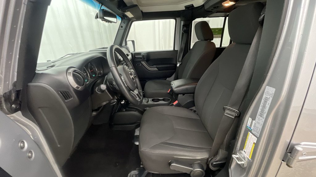 2017 Jeep Wrangler Unlimited Sport 13