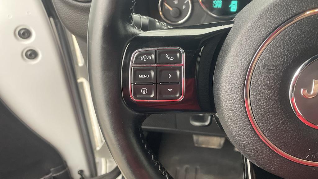 Thumbnail: 2015 Jeep Wrangler - 23