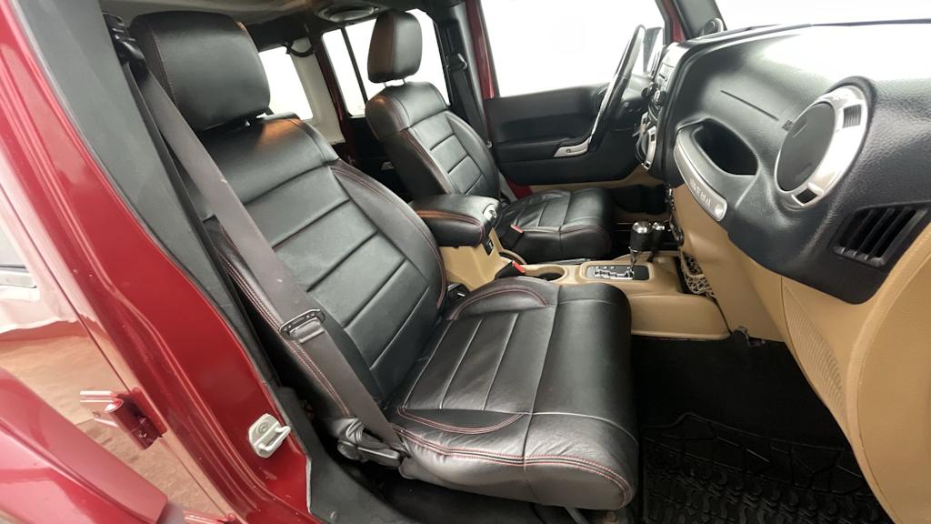 Thumbnail: 2012 Jeep Wrangler - 10