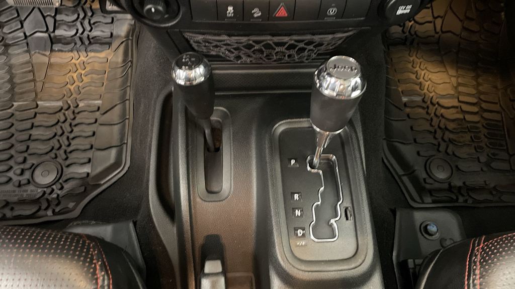Thumbnail: 2018 Jeep Wrangler - 14