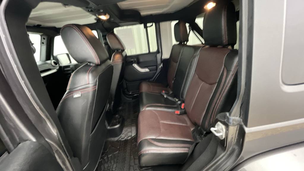 Thumbnail: 2018 Jeep Wrangler - 12