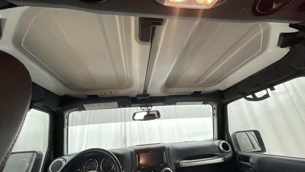 Thumbnail: 2018 Jeep Wrangler - 21