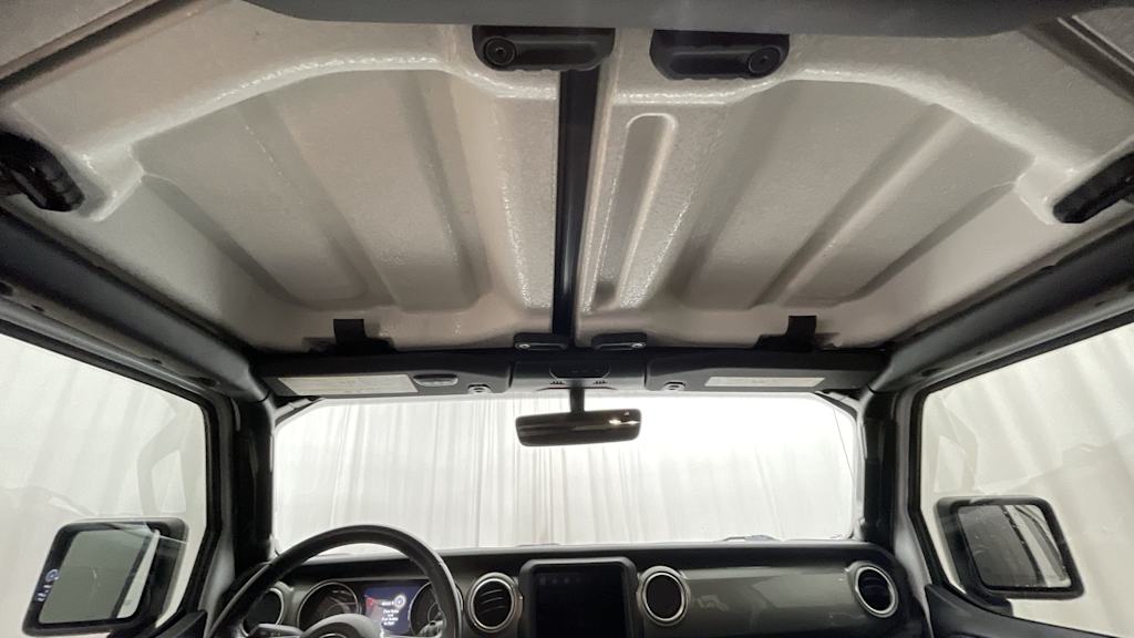 Thumbnail: 2020 Jeep Wrangler - 21