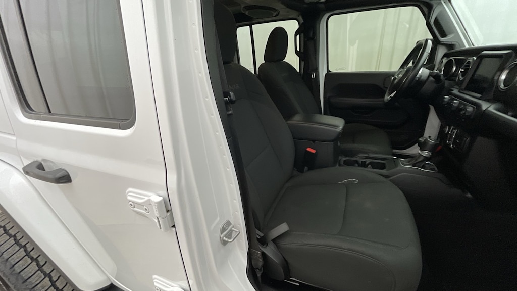 Thumbnail: 2020 Jeep Wrangler - 23