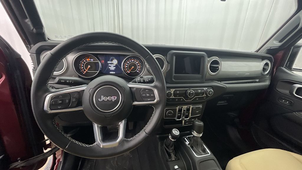 2021 Jeep Wrangler Unlimited Sahara 2