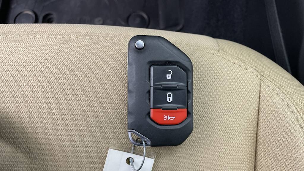 2021 Jeep Wrangler Unlimited Sahara 18