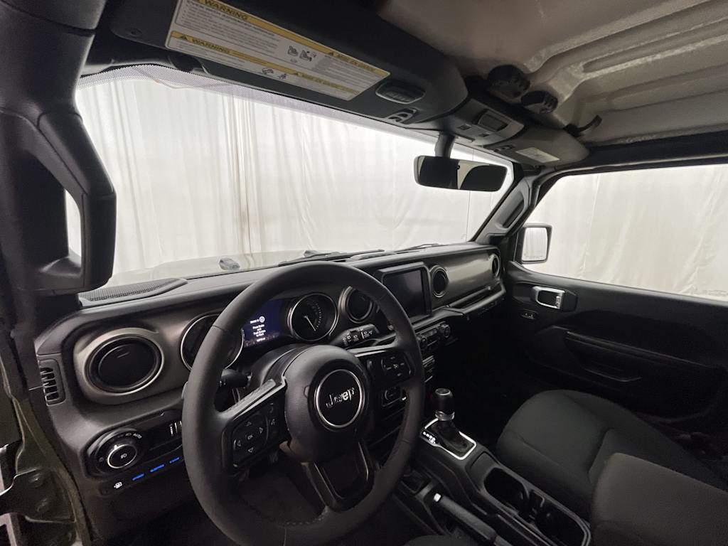 Thumbnail: 2023 Jeep Wrangler - 10