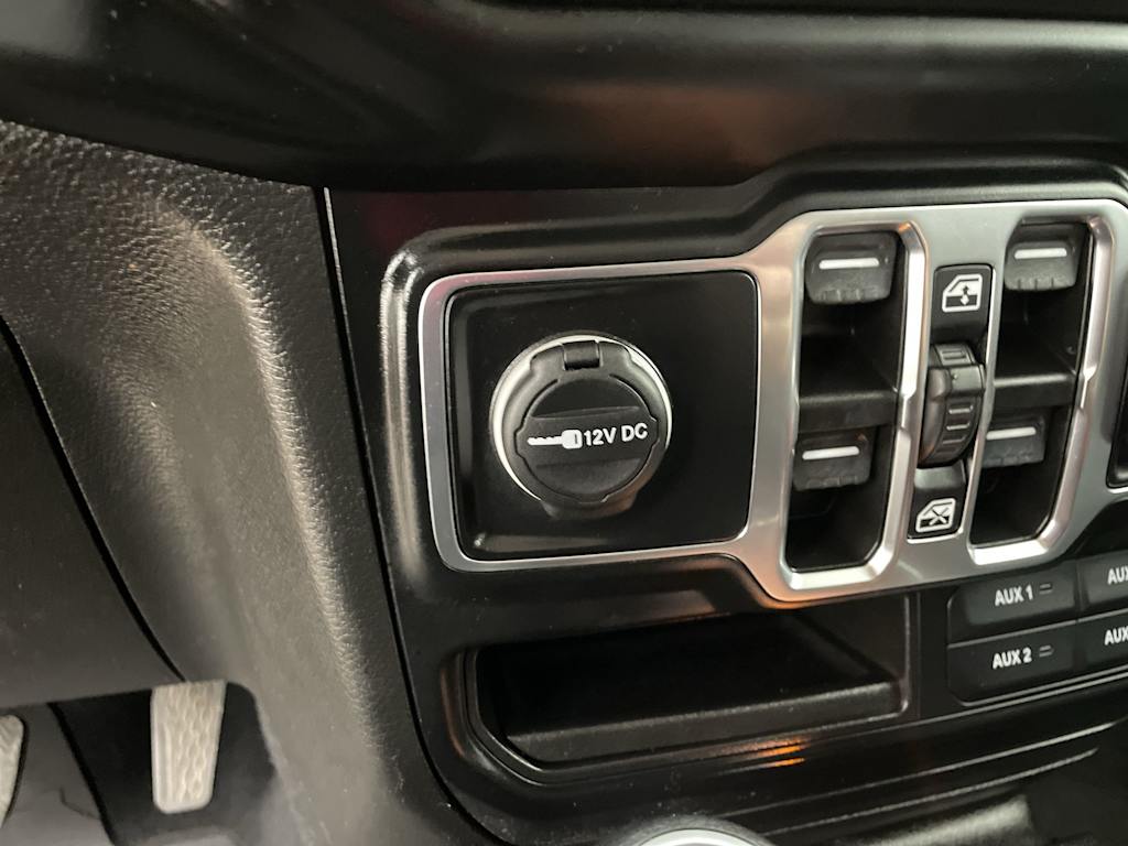 Thumbnail: 2023 Jeep Wrangler - 31