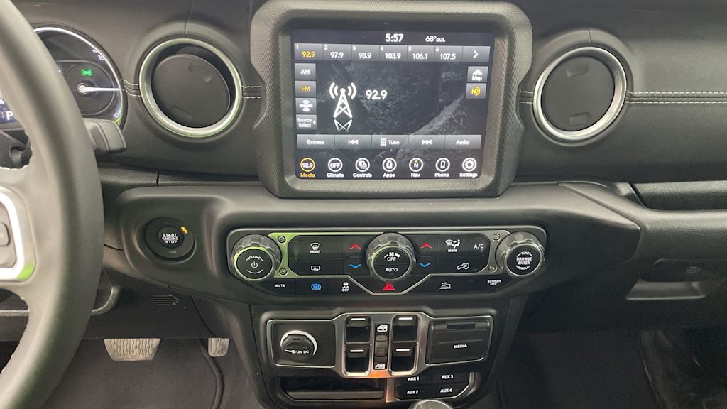 Thumbnail: 2023 Jeep Wrangler - 28