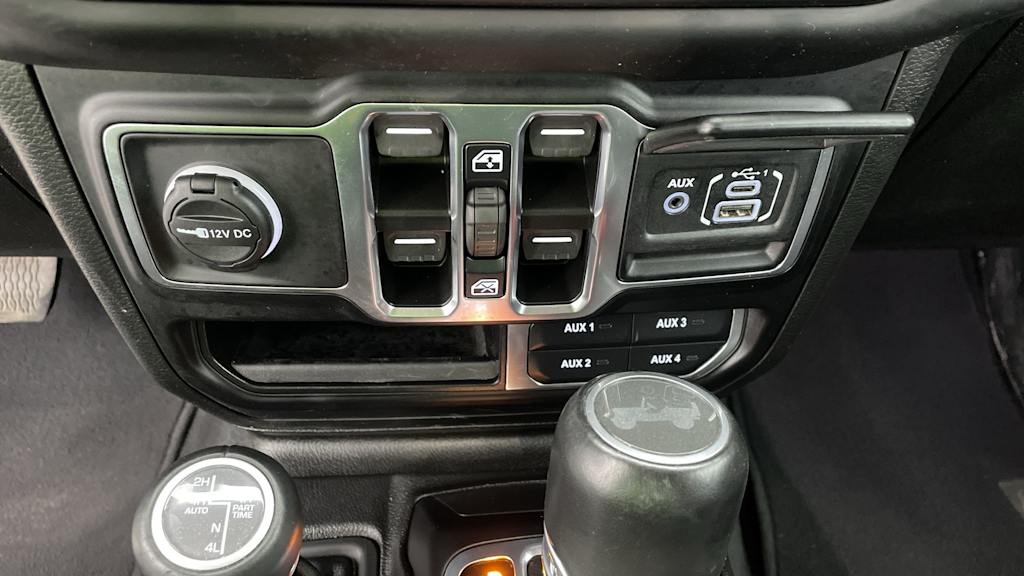 Thumbnail: 2023 Jeep Wrangler - 30