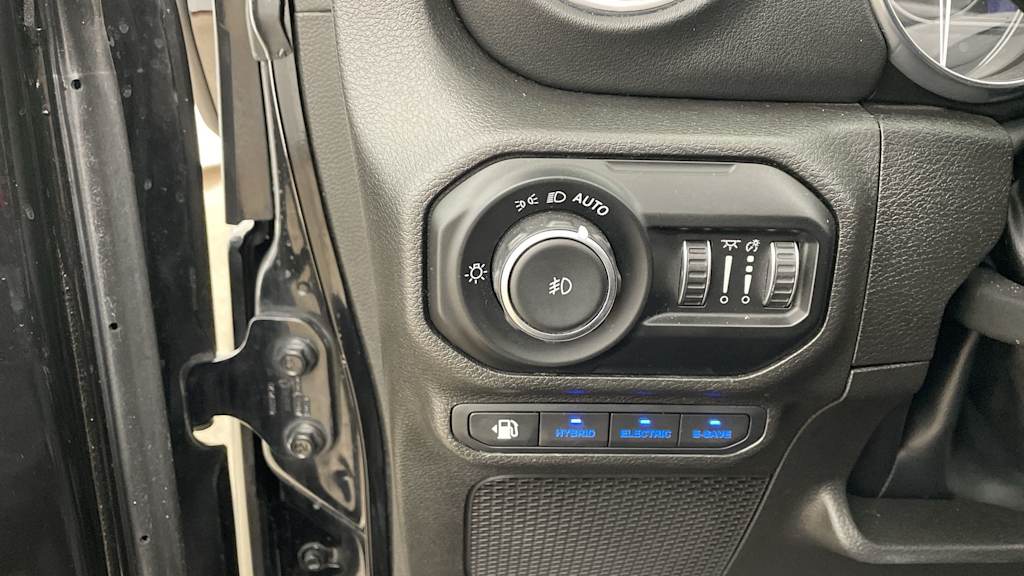 Thumbnail: 2022 Jeep Wrangler - 34