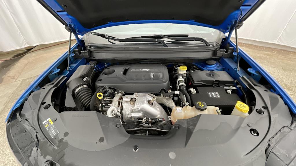 Thumbnail: 2019 Jeep Cherokee - 8