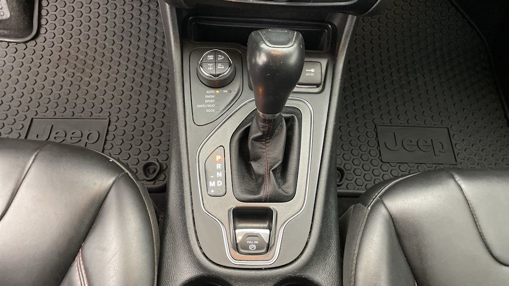 Thumbnail: 2019 Jeep Cherokee - 15