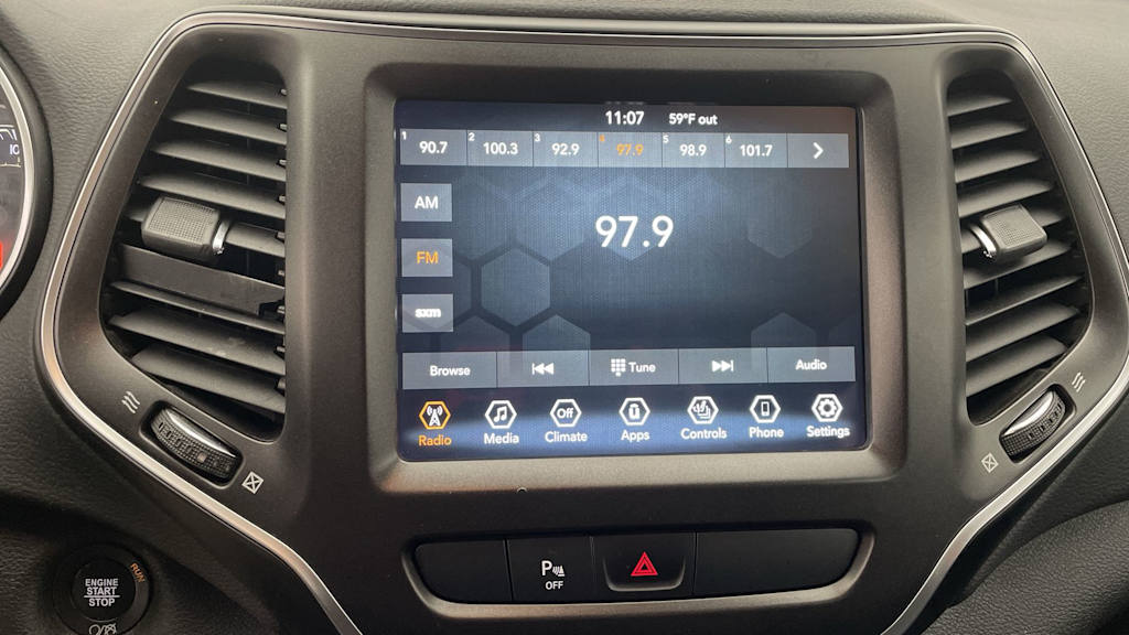 Thumbnail: 2019 Jeep Cherokee - 27