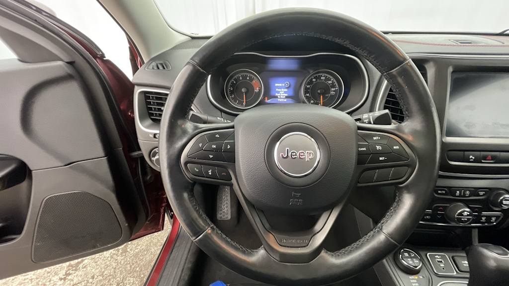 Thumbnail: 2020 Jeep Cherokee - 13