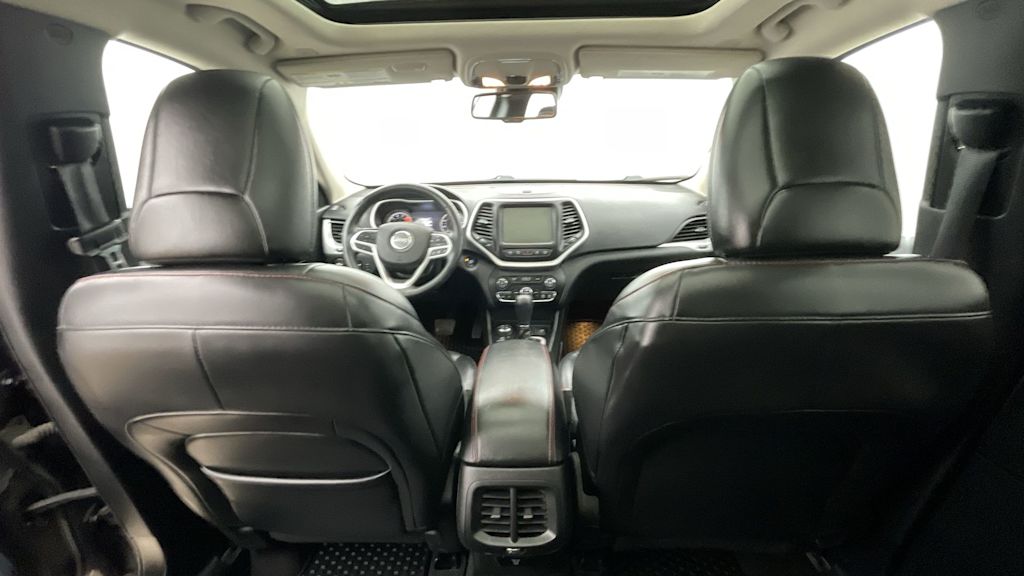 Thumbnail: 2018 Jeep Cherokee - 9