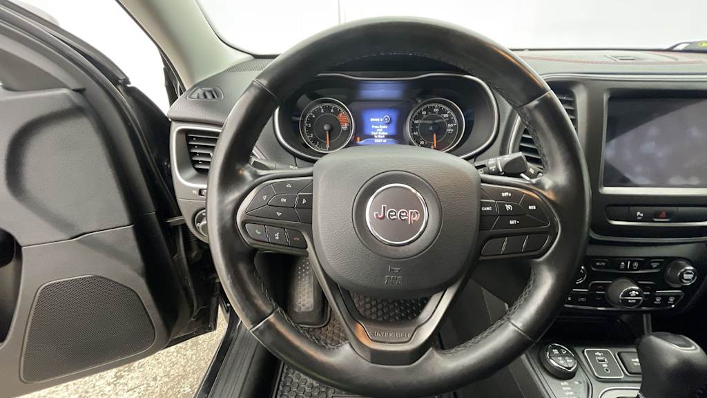 Thumbnail: 2020 Jeep Cherokee - 13