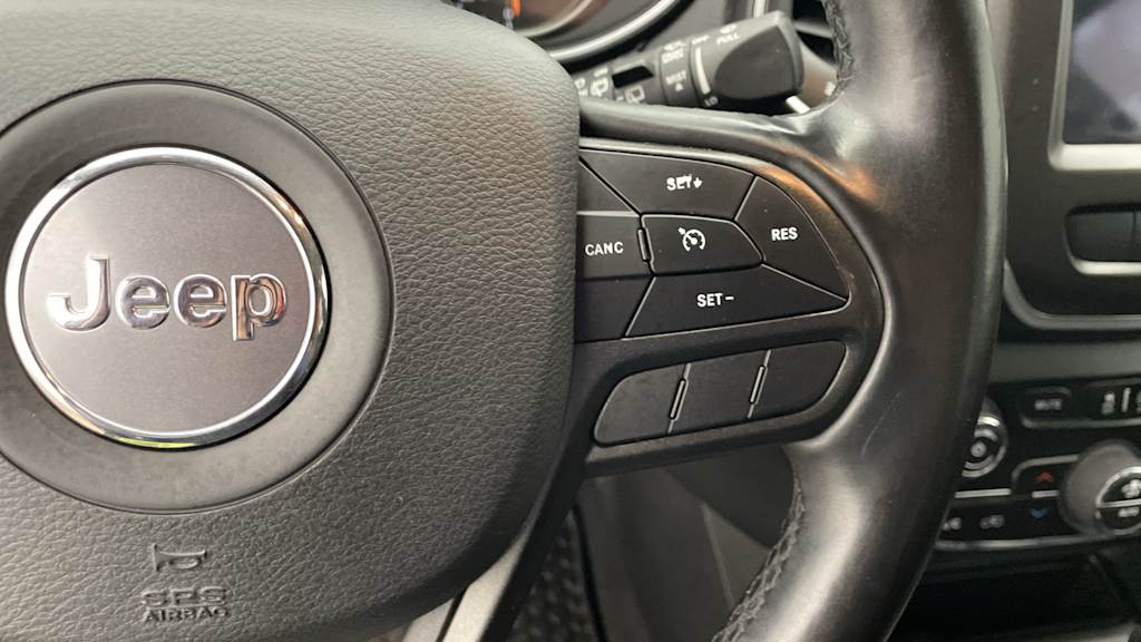 Thumbnail: 2020 Jeep Cherokee - 24