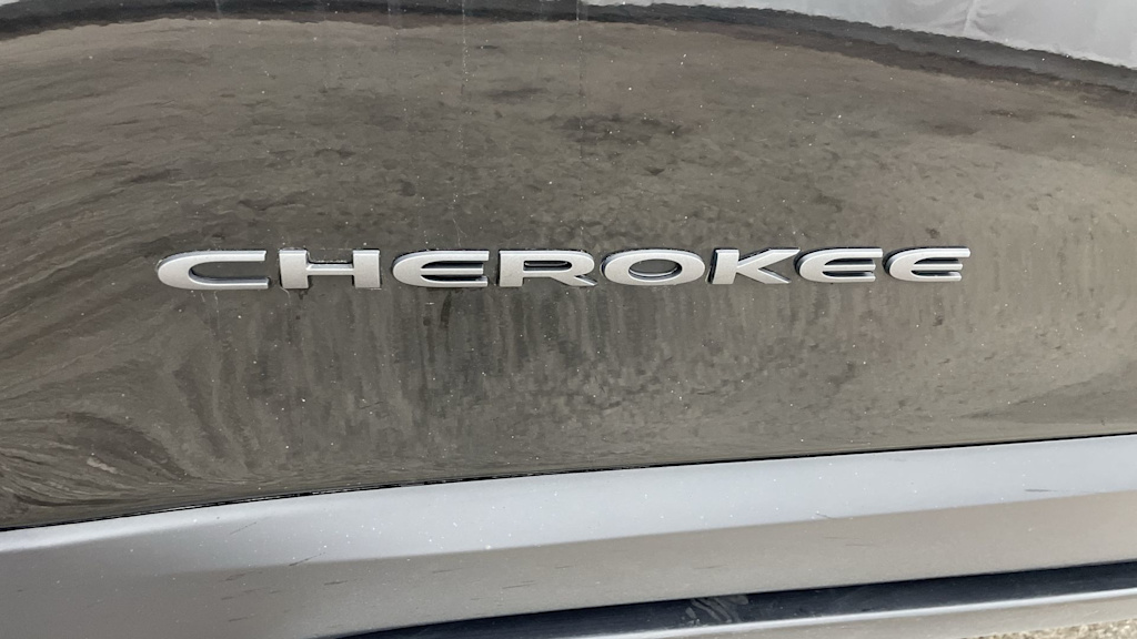 Thumbnail: 2020 Jeep Cherokee - 6