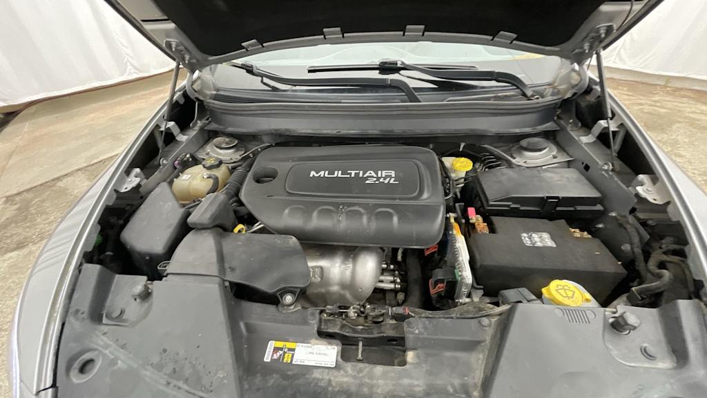 Thumbnail: 2015 Jeep Cherokee - 8