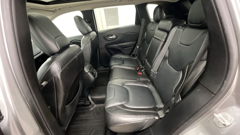 Thumbnail: 2015 Jeep Cherokee - 12