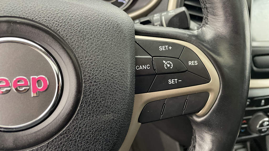 Thumbnail: 2015 Jeep Cherokee - 27