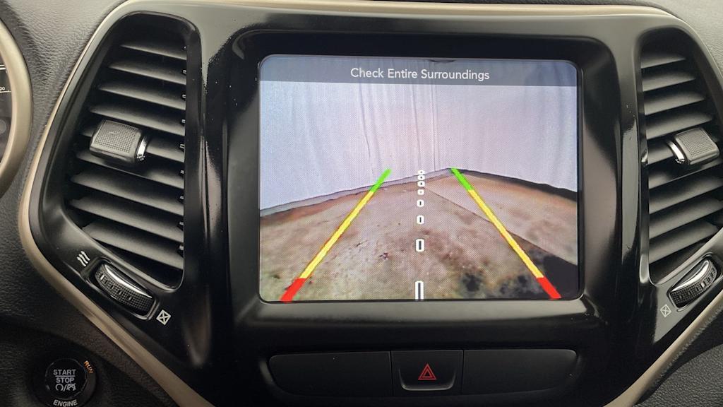 Thumbnail: 2015 Jeep Cherokee - 20