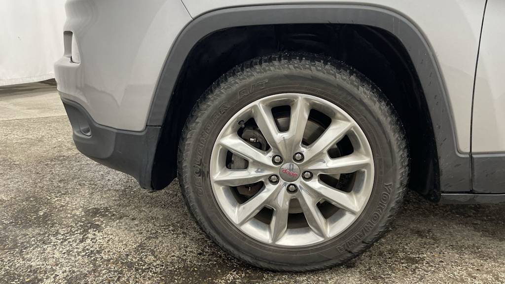 Thumbnail: 2015 Jeep Cherokee - 7