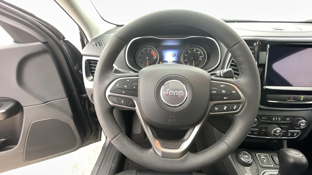 Thumbnail: 2022 Jeep Cherokee - 9