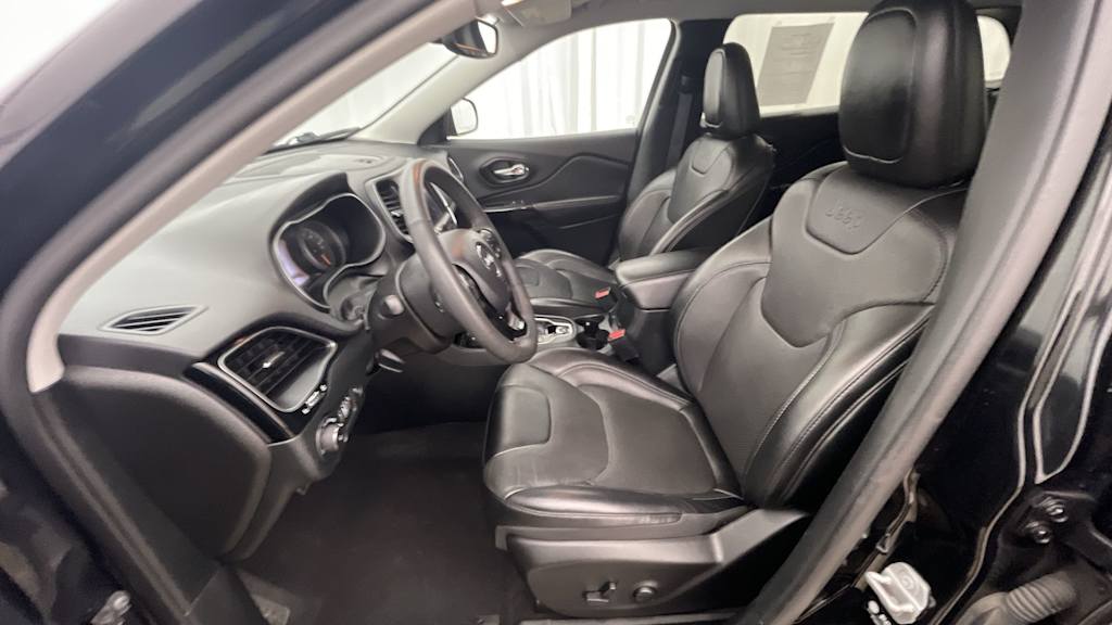 Thumbnail: 2023 Jeep Cherokee - 11