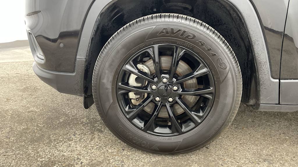 Thumbnail: 2023 Jeep Cherokee - 7