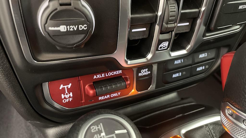 Thumbnail: 2026 Jeep Wrangler - 33