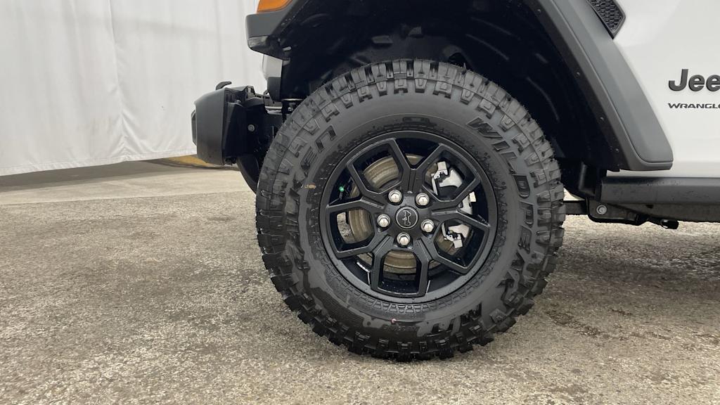 Thumbnail: 2026 Jeep Wrangler - 6