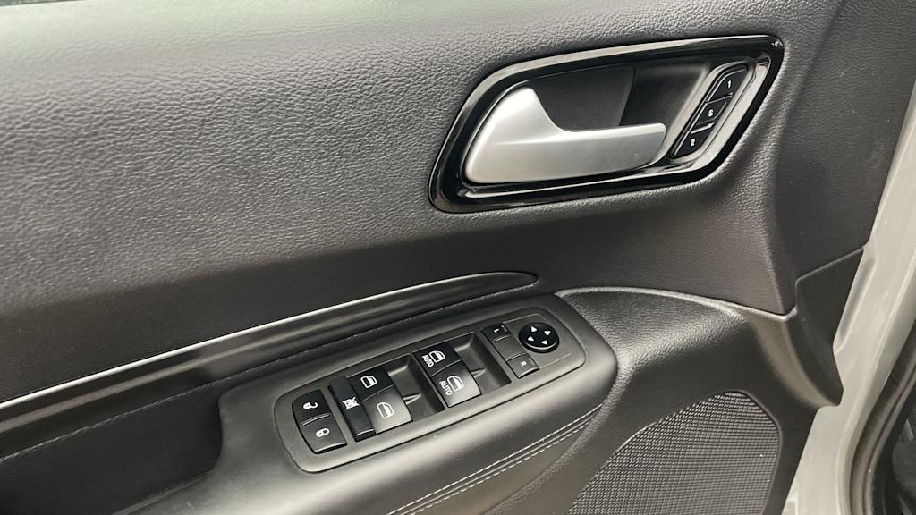 Thumbnail: 2021 Dodge Durango - 21