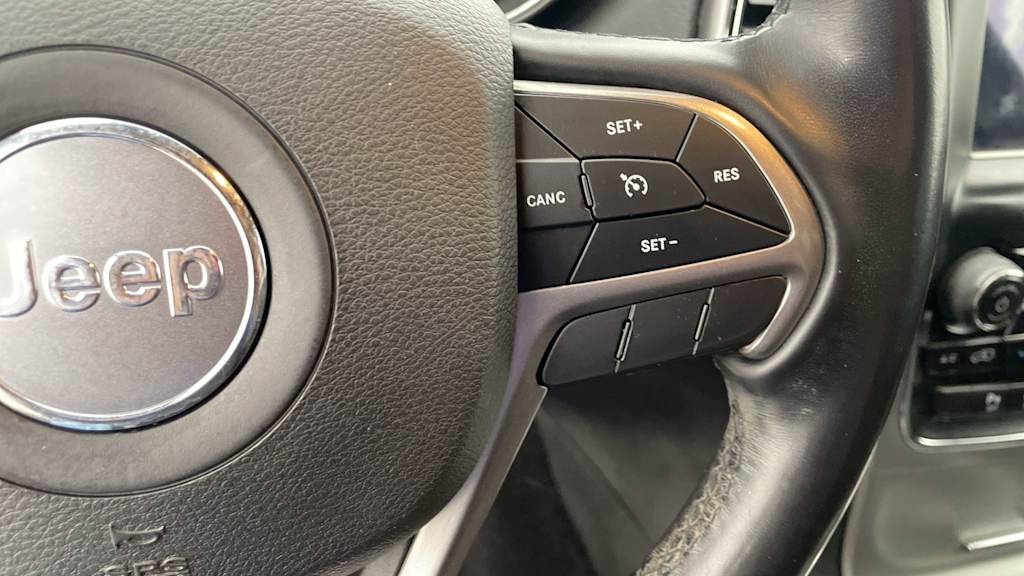 Thumbnail: 2021 Jeep Grand Cherokee - 24