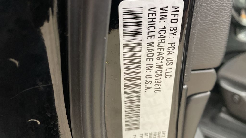 Thumbnail: 2021 Jeep Grand Cherokee - 18