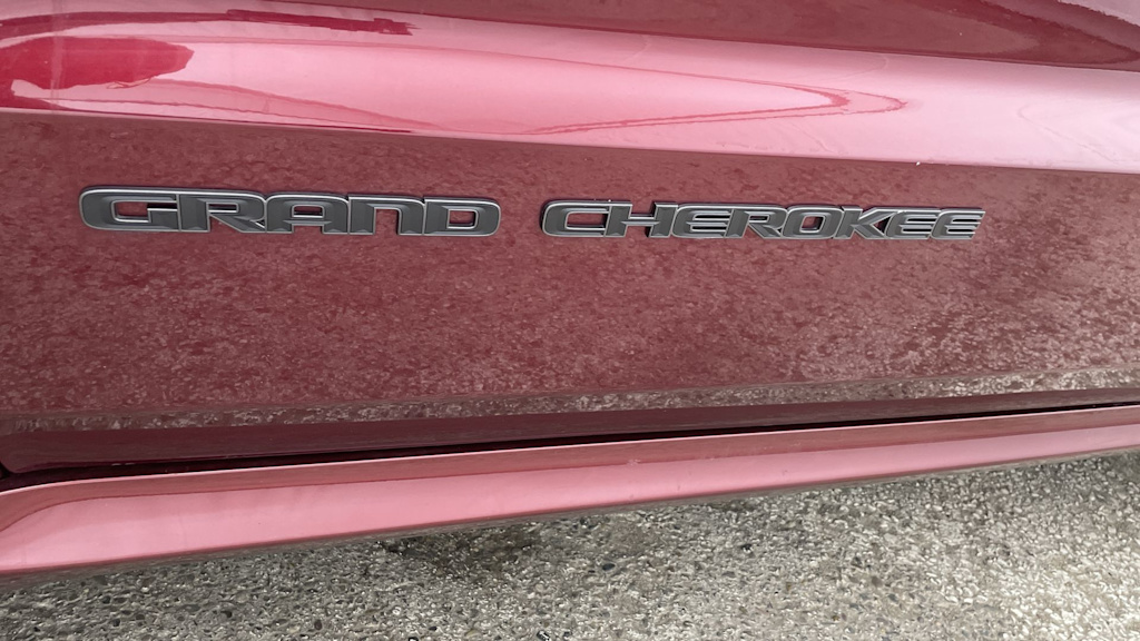 Thumbnail: 2018 Jeep Grand Cherokee - 43