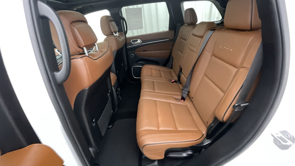 Thumbnail: 2020 Jeep Grand Cherokee - 12