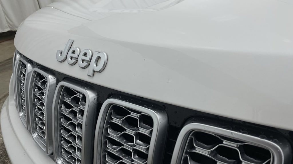 Thumbnail: 2020 Jeep Grand Cherokee - 44